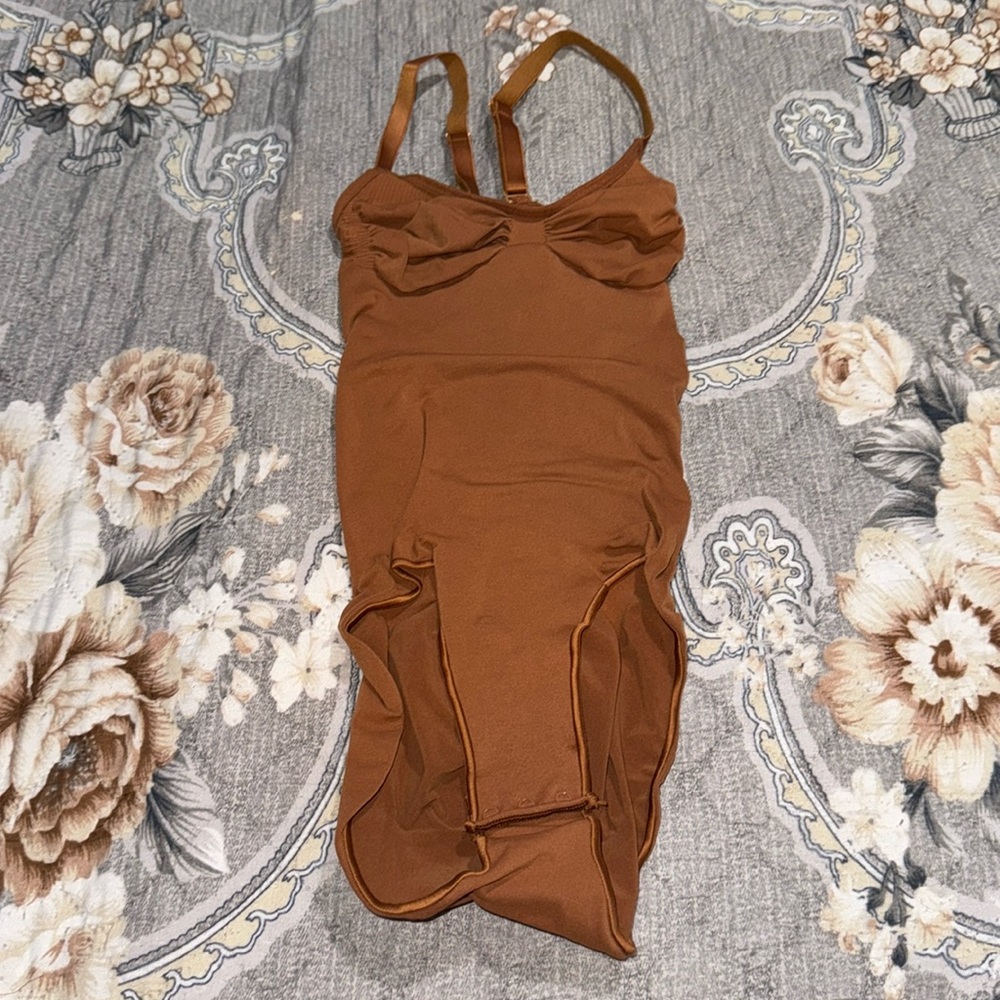 SKIMS BRIEF BODYSUIT